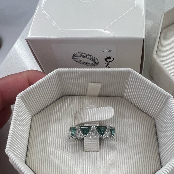 Swarovski ring - Picture 3 of 8